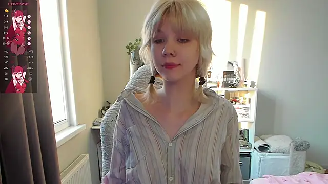 voguecaroline online show from 06.11.26