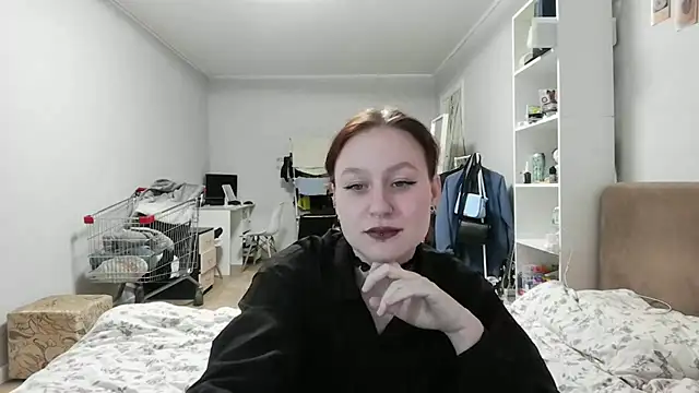 LoiseLovetto online show from 06.25.26