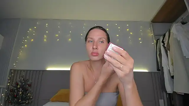 Snapshot of SofiClimbing chatting on 01.17.26 SofiClimbing online show from 01.17.26