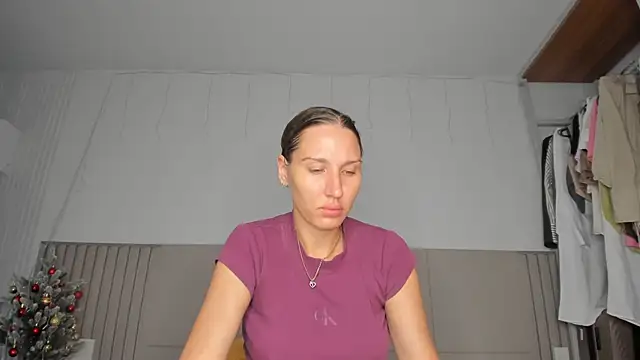 Snapshot of SofiClimbing chatting on 02.07.26 SofiClimbing online show from 02.07.26