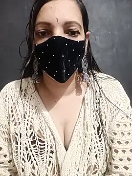 Lovely-Manisha143 online show from 06.22.26