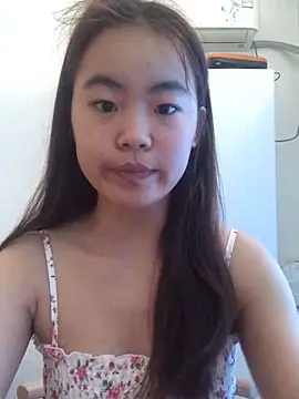 YiYi5520 online show from 06.04.26