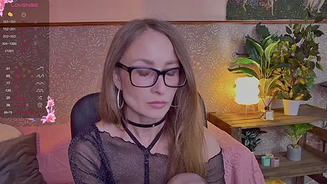Snapshot of HelenaBoyd chatting on 07.03.26 HelenaBoyd online show from 07.03.26