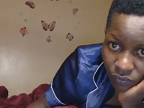 Snapshot of lunah_sexxy chatting on 06.16.26 lunah sexxy online show from 06.16.26