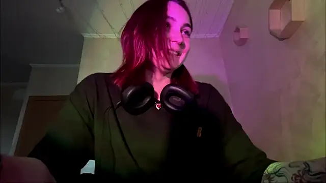 Batty Love online show from 06.09.26