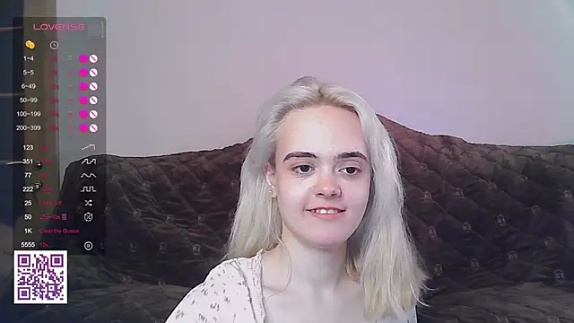 Snapshot of Oxcy_Secret chatting on 06.18.26 Oxcy Secret online show from 06.18.26