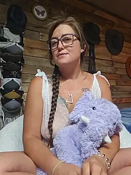SunlitSavageOF online show from 07.14.26