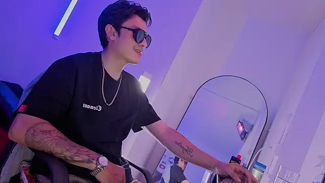 angel still  online show from 06.25.26