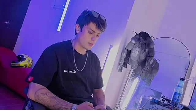 angel still  online show from 07.03.26