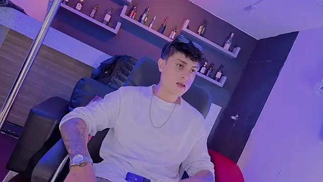 angel still  online show from 07.18.26