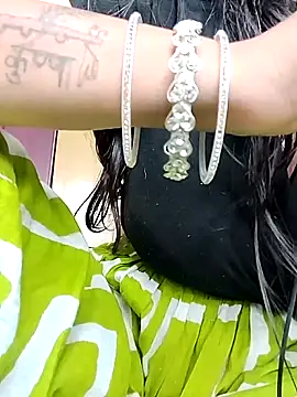 Snapshot of Romantic_riya_06 chatting on 06.29.26 Romantic riya 06 online show from 06.29.26