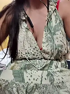 Snapshot of Romantic_riya_06 chatting on 07.16.26 Romantic riya 06 online show from 07.16.26