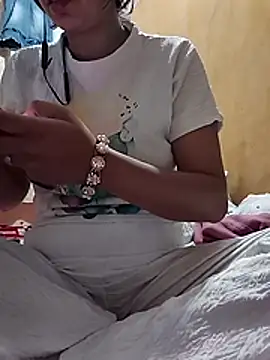 Snapshot of Romantic_riya_06 chatting on 07.25.26 Romantic riya 06 online show from 07.25.26