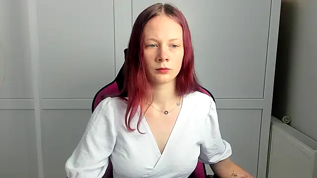 Snapshot of Skylar_spring chatting on 06.29.26 Skylar spring online show from 06.29.26