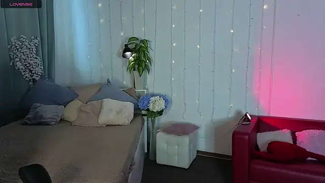 Velvet  Kiss online show from 06.24.26