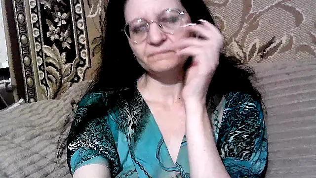 Snapshot of Dear_Annet chatting on 06.19.26 Dear Annet online show from 06.19.26