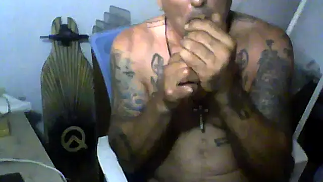 Snapshot of SlickDickyadown chatting on 06.04.26 SlickDickyadown online show from 06.04.26