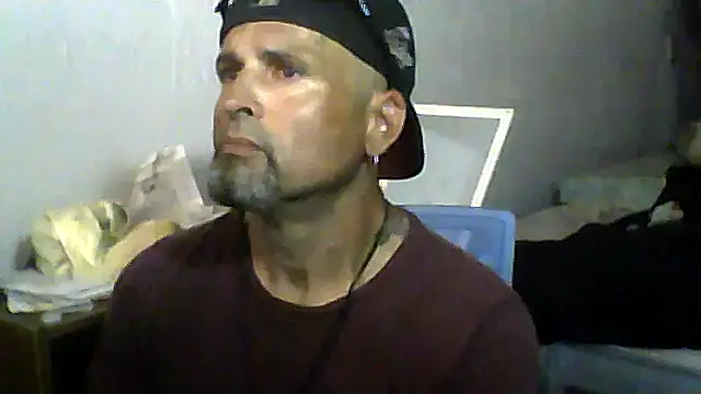 Snapshot of SlickDickyadown chatting on 06.09.26 SlickDickyadown online show from 06.09.26