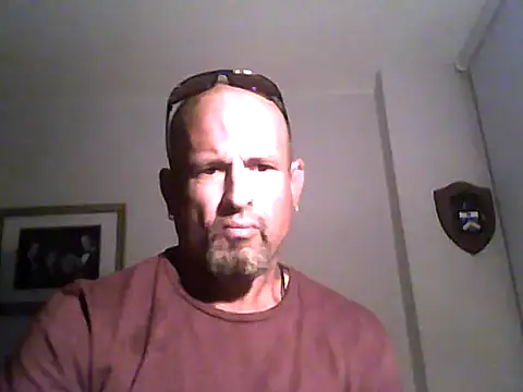 Snapshot of SlickDickyadown chatting on 06.11.26 SlickDickyadown online show from 06.11.26