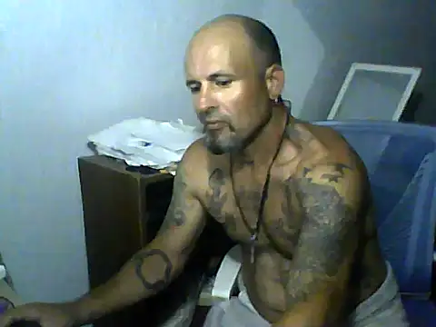 Snapshot of SlickDickyadown chatting on 06.18.26 SlickDickyadown online show from 06.18.26