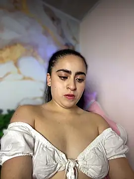 Snapshot of LILI_911 chatting on 06.21.26 LILI 911 online show from 06.21.26