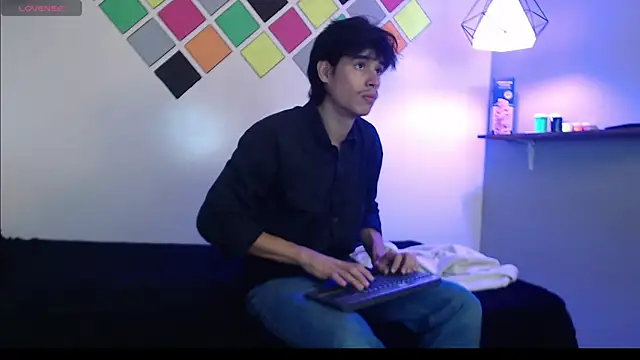 Snapshot of wayath1 chatting on 06.25.26 wayath1 online show from 06.25.26