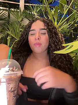 Snapshot of Antonella_Whitmore chatting on 06.19.26 Antonella Whitmore online show from 06.19.26