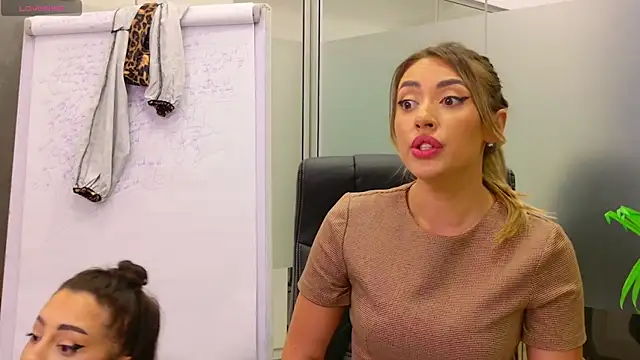 BabesGoWild online show from 03.10.25