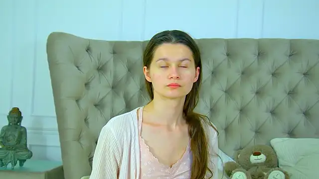 JuliettaTiffani online show from 06.18.26