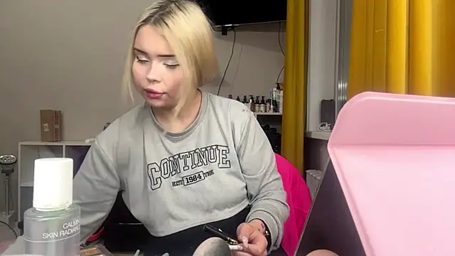 moonluv33 online show from 06.20.26
