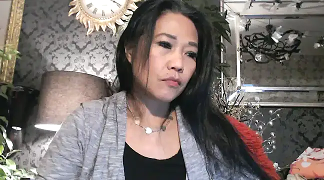 Hornygirltheone online show from 02.04.25