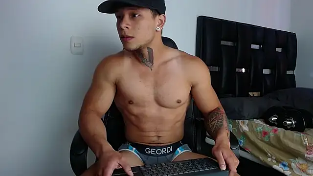 Snapshot of Erosscott_ chatting on 06.23.26 Erosscott online show from 06.23.26
