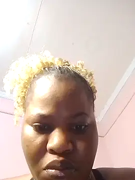 Snapshot of Yvone254 chatting on 07.28.26 Yvone254 online show from 07.28.26