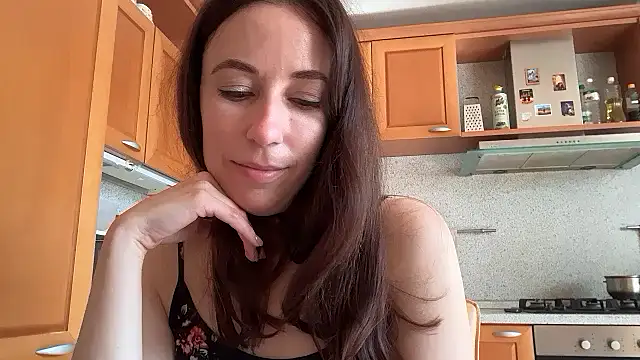 Flamingo Queen online show from 06.12.26