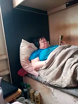 Snapshot of oksana72 chatting on 02.23.26 oksana72 online show from 02.23.26