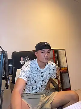 Snapshot of clarkdangerous chatting on 06.08.26 clarkdangerous online show from 06.08.26