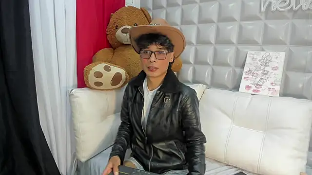 Snapshot of maximo_2019 chatting on 07.15.26 maximo 2019 online show from 07.15.26