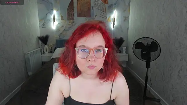 Aleks-casterrr online show from 06.25.26