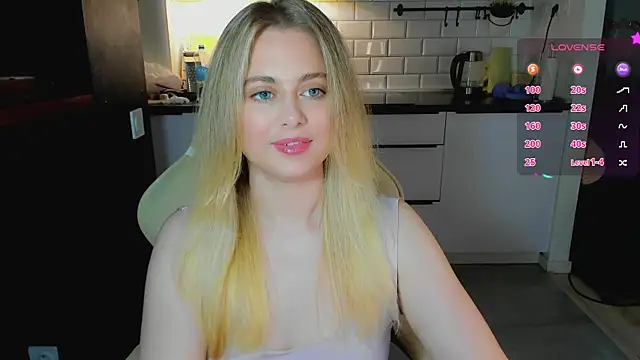 Snapshot of blonde_kellyy chatting on 07.12.26 blonde kellyy online show from 07.12.26