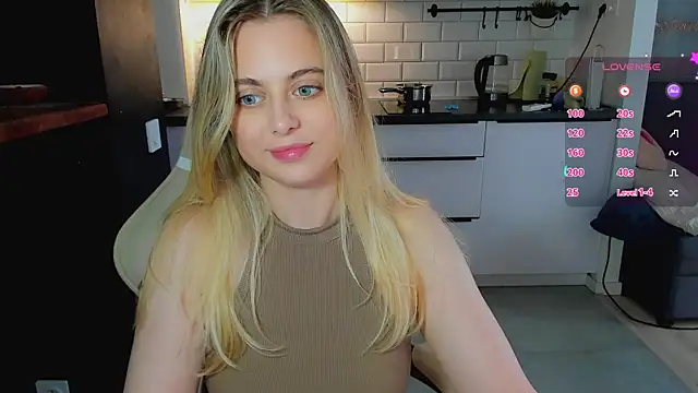 Snapshot of blonde_kellyy chatting on 07.29.26 blonde kellyy online show from 07.29.26