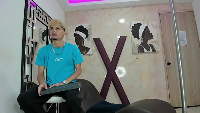 Snapshot of Hot_skinny_guys chatting on 07.13.26 Hot skinny guys online show from 07.13.26
