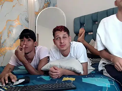 Snapshot of Thick_cock_guys chatting on 06.08.26 Thick cock guys online show from 06.08.26