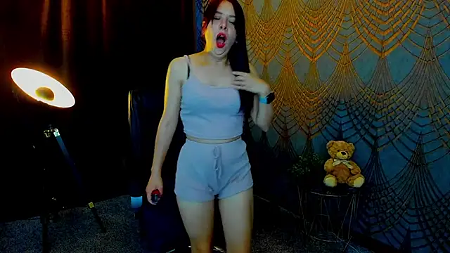 Snapshot of Livia_Shy chatting on 06.09.26 Livia Shy online show from 06.09.26