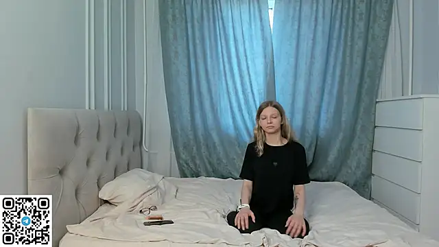 Janet Johnson online show from 06.23.26