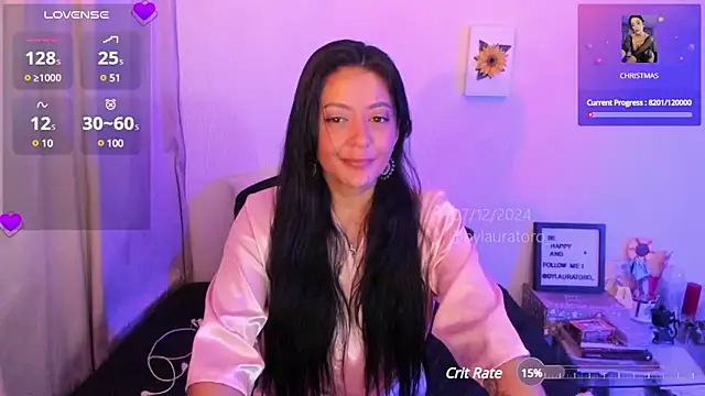 Snapshot of LauraToro_ chatting on 12.07.24 LauraToro online show from 12.07.24