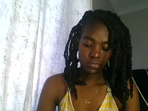 Snapshot of Lola_Allure chatting on 06.27.26 Lola Allure online show from 06.27.26