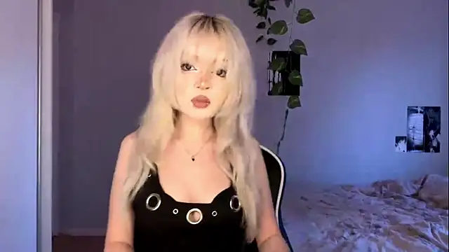 Velvets Vixens01 online show from 06.10.26
