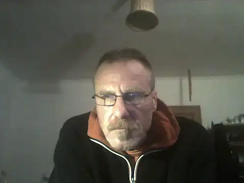 Snapshot of Greg0ri73 chatting on 06.11.26 Greg0ri73 online show from 06.11.26
