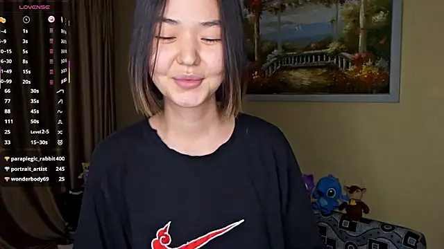 PeachyNoirra online show from 06.12.26