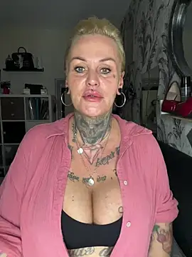 InkedMissLaBaehm online show from 08.03.26